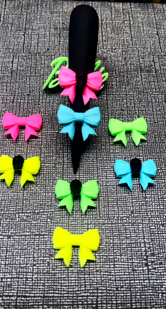 Small bow’s glow too